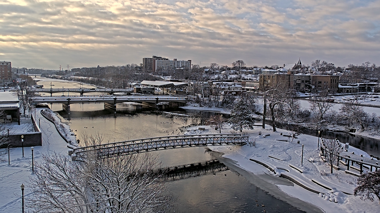 Thumbnail for current weather camera view from City of Elgin in Elgin, Illinois