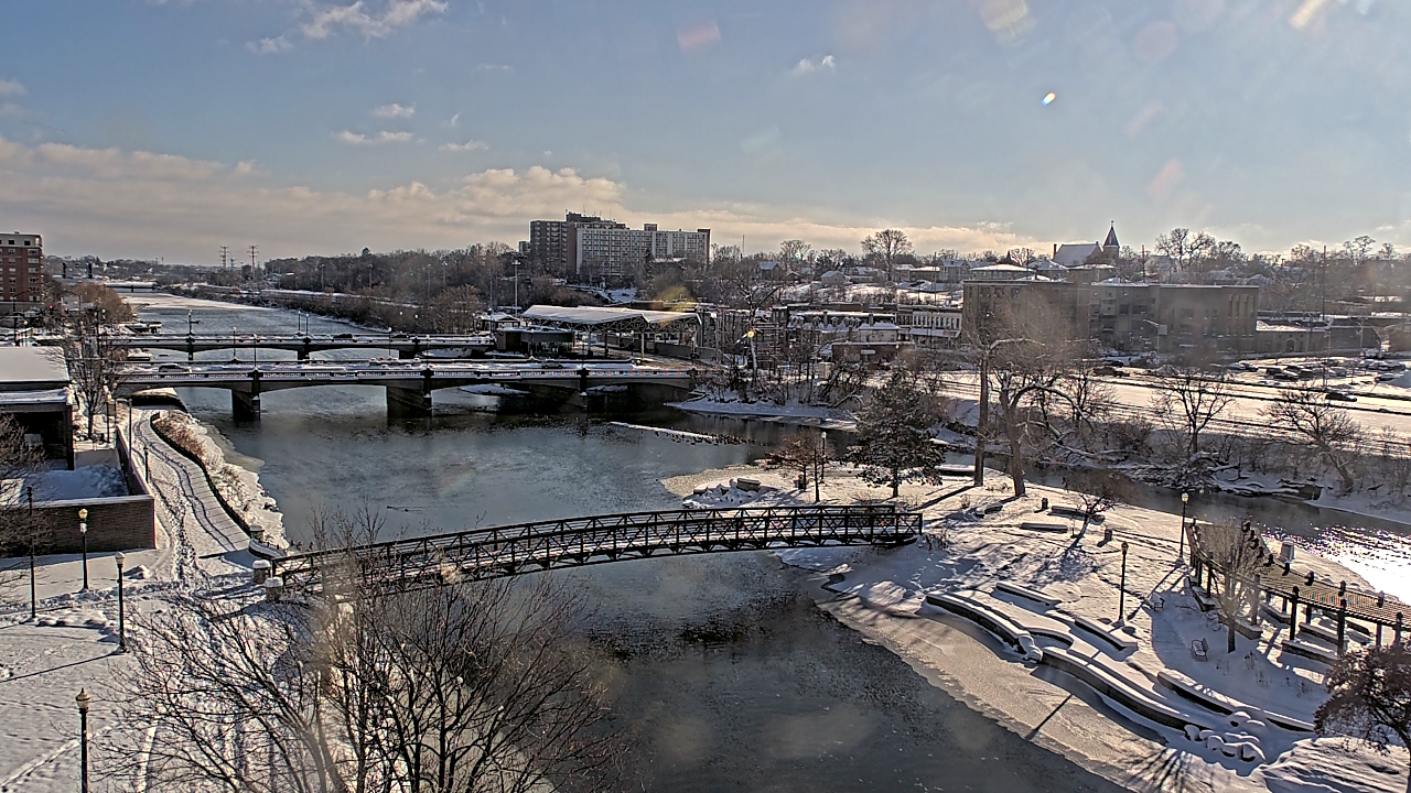 Thumbnail for current weather camera view from City of Elgin in Elgin, Illinois