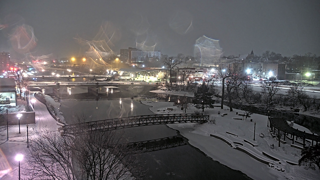 Thumbnail for current weather camera view from City of Elgin in Elgin, Illinois