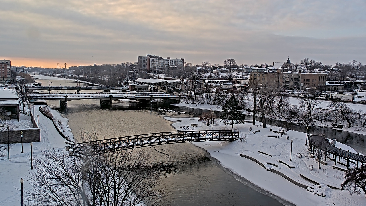 Thumbnail for current weather camera view from City of Elgin in Elgin, Illinois