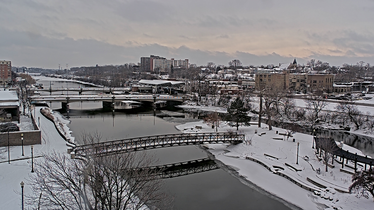 Thumbnail for current weather camera view from City of Elgin in Elgin, Illinois