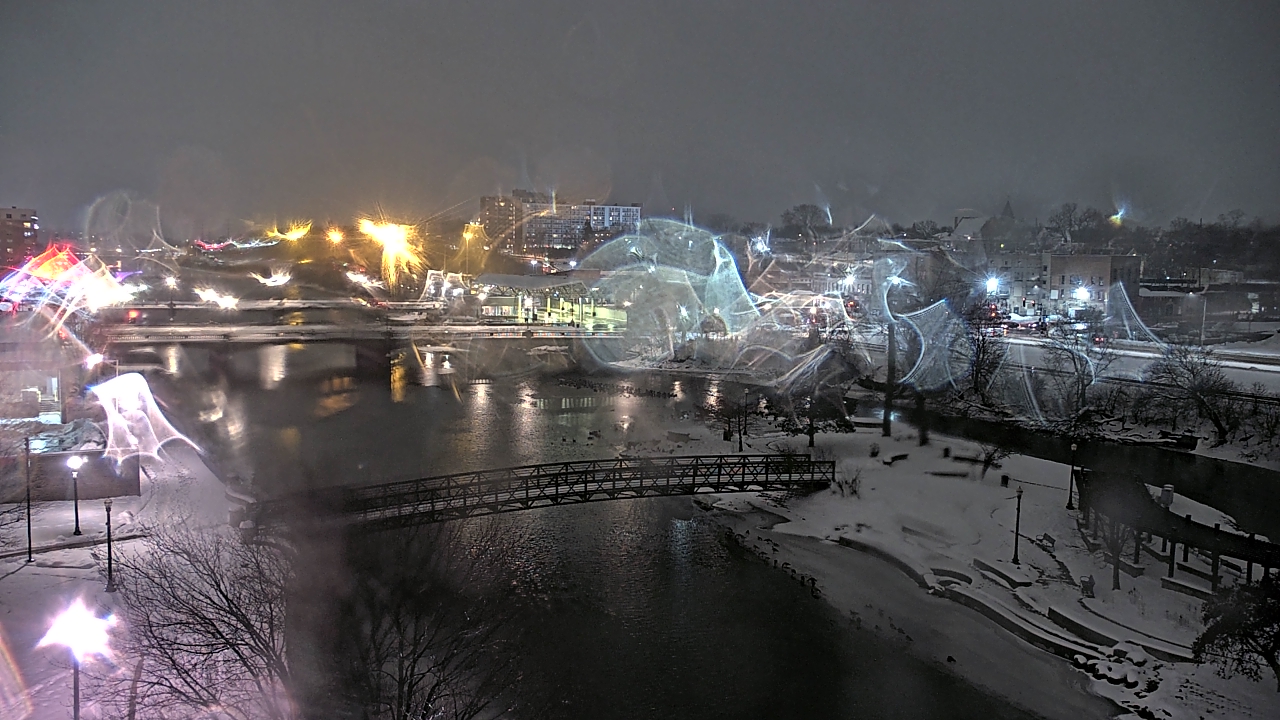 Thumbnail for current weather camera view from City of Elgin in Elgin, Illinois