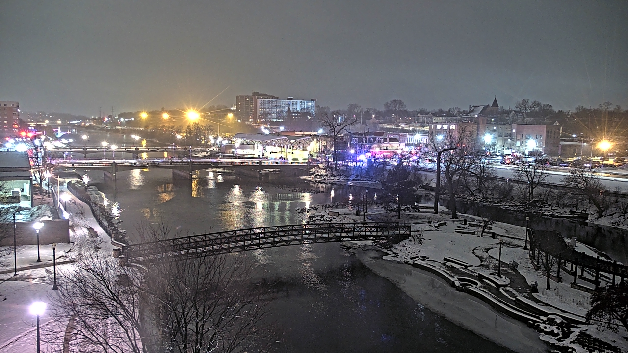 Thumbnail for current weather camera view from City of Elgin in Elgin, Illinois