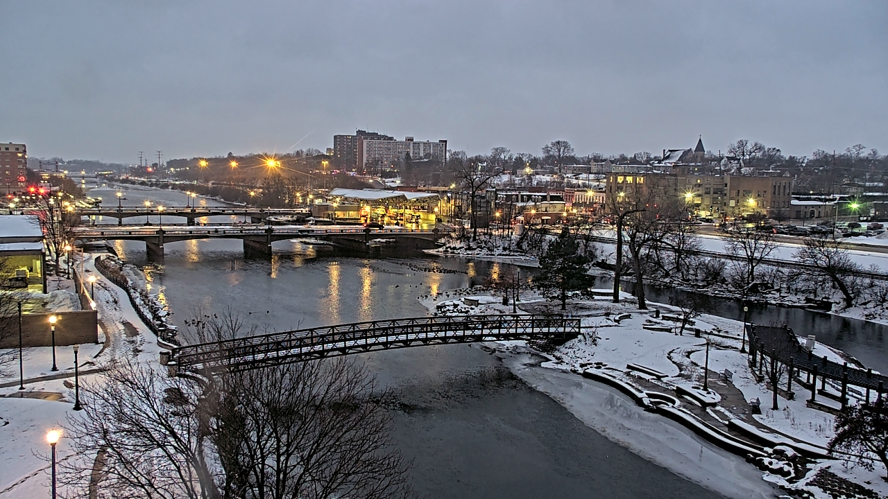 Thumbnail for current weather camera view from City of Elgin in Elgin, Illinois