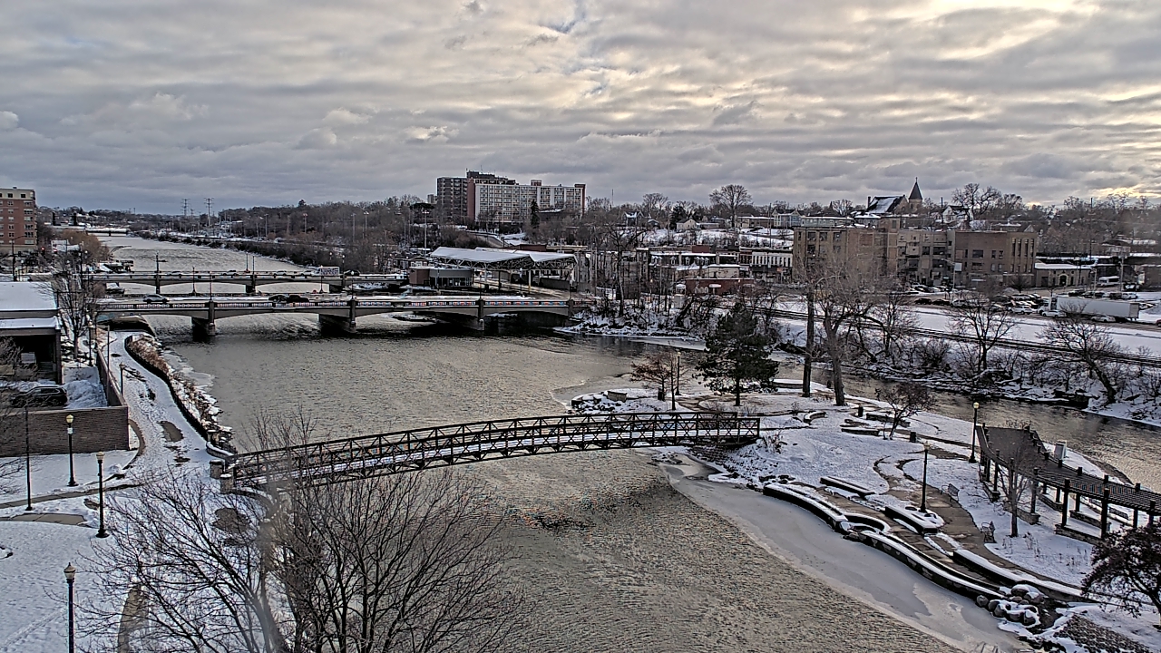 Thumbnail for current weather camera view from City of Elgin in Elgin, Illinois