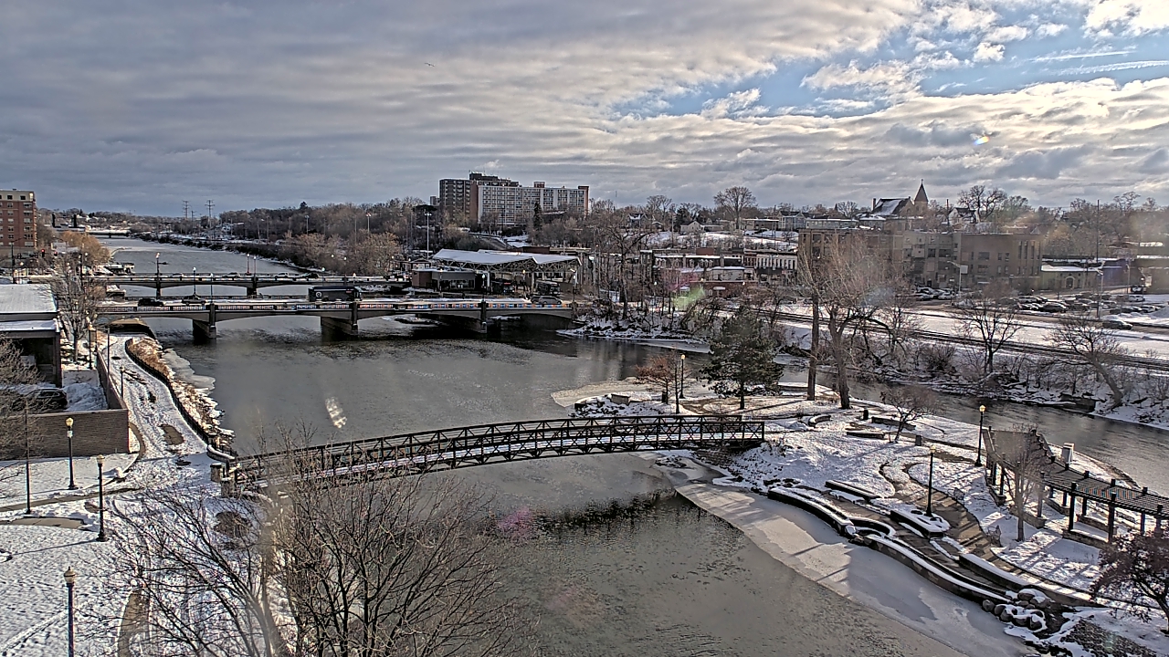 Thumbnail for current weather camera view from City of Elgin in Elgin, Illinois