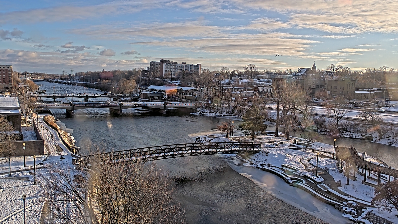 Thumbnail for current weather camera view from City of Elgin in Elgin, Illinois
