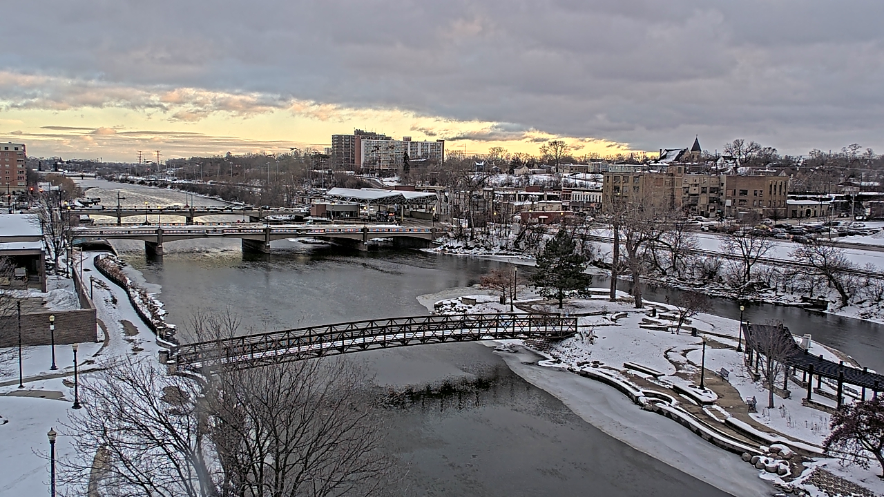 Thumbnail for current weather camera view from City of Elgin in Elgin, Illinois