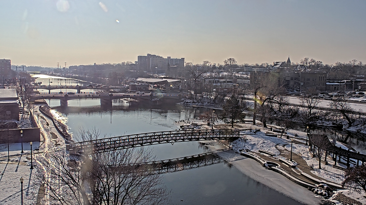 Thumbnail for current weather camera view from City of Elgin in Elgin, Illinois