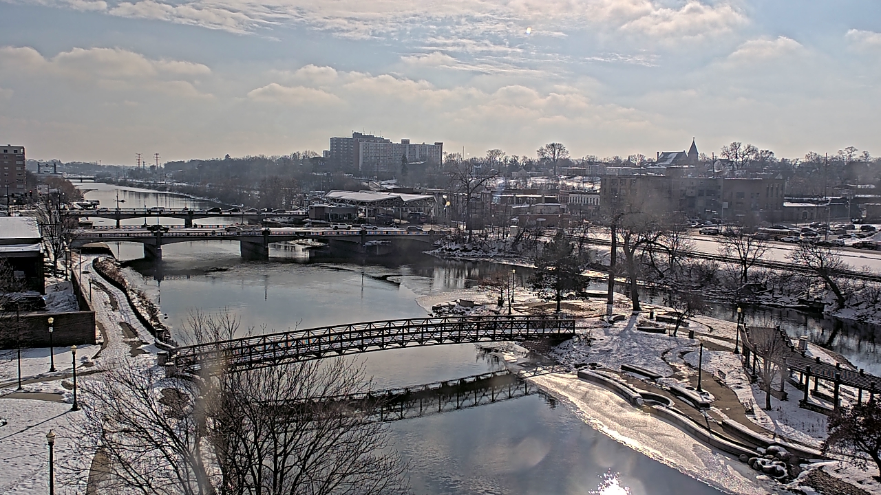 Thumbnail for current weather camera view from City of Elgin in Elgin, Illinois