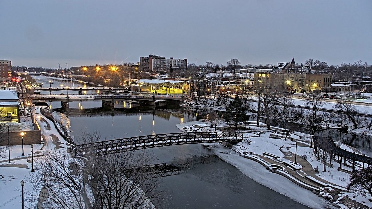 Thumbnail for current weather camera view from City of Elgin in Elgin, Illinois
