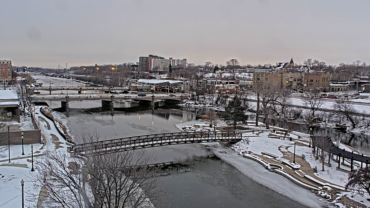 Thumbnail for current weather camera view from City of Elgin in Elgin, Illinois