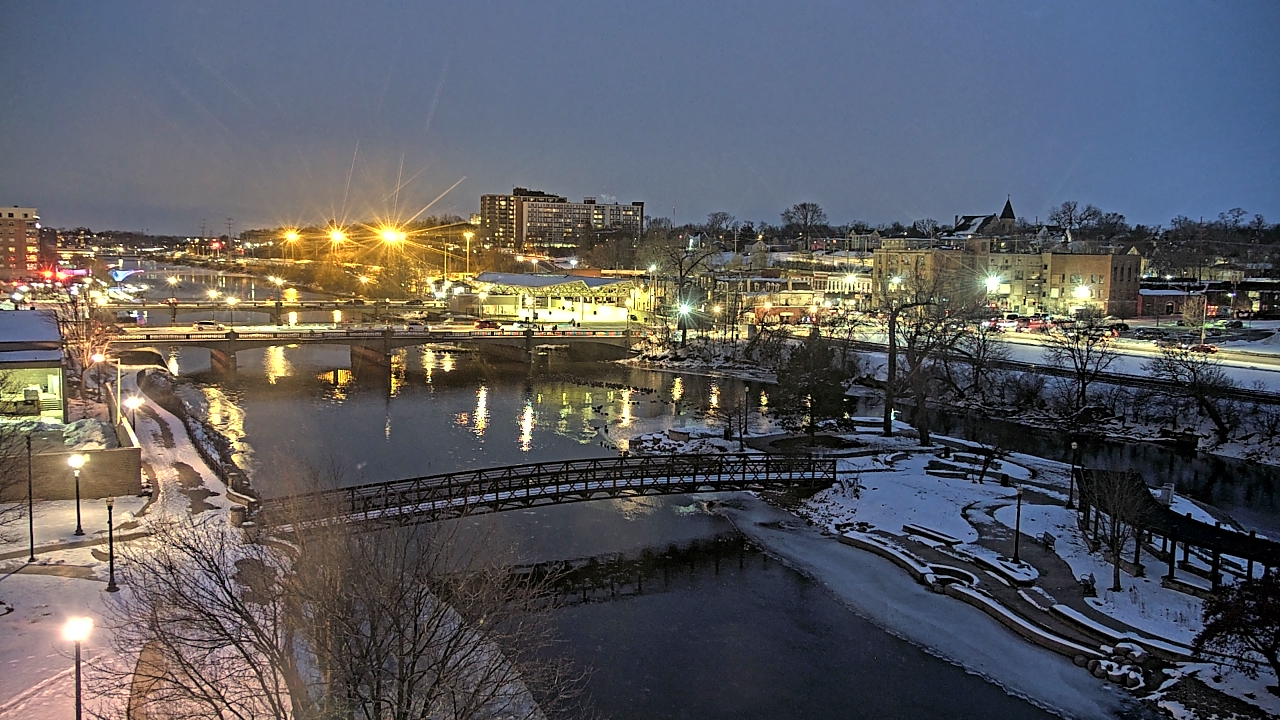 Thumbnail for current weather camera view from City of Elgin in Elgin, Illinois