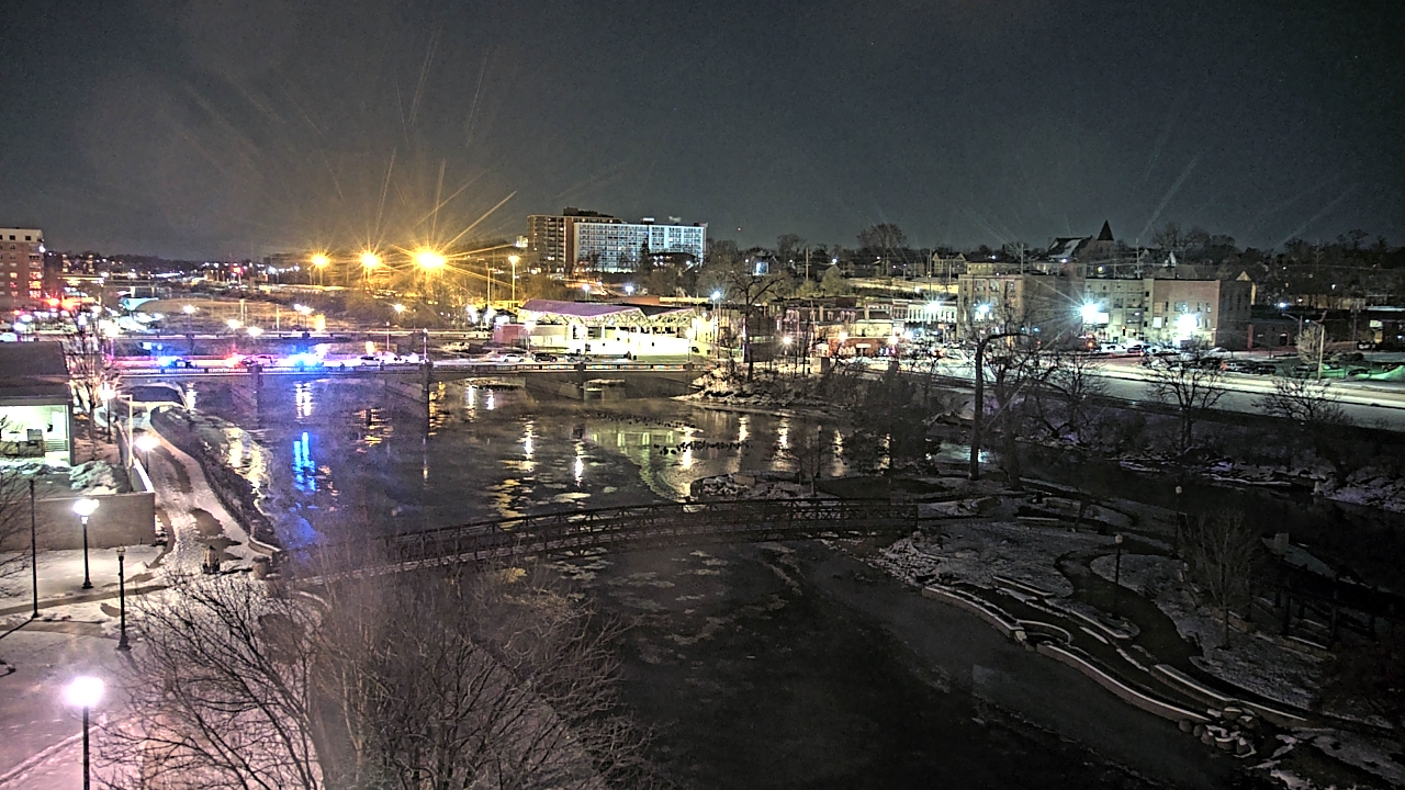 Thumbnail for current weather camera view from City of Elgin in Elgin, Illinois