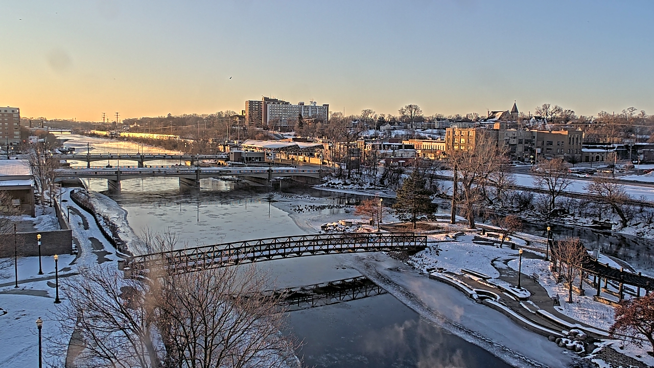 Thumbnail for current weather camera view from City of Elgin in Elgin, Illinois