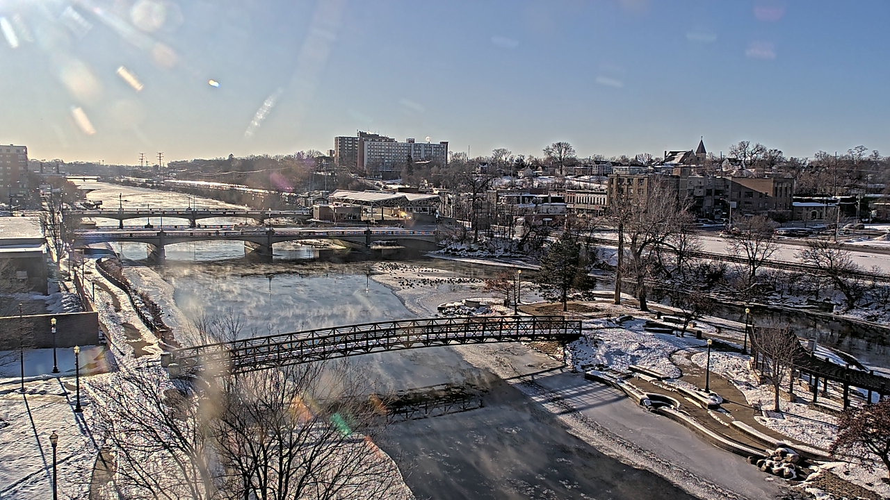 Thumbnail for current weather camera view from City of Elgin in Elgin, Illinois