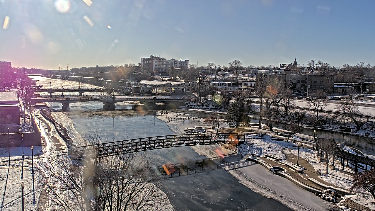 Thumbnail for current weather camera view from City of Elgin in Elgin, Illinois