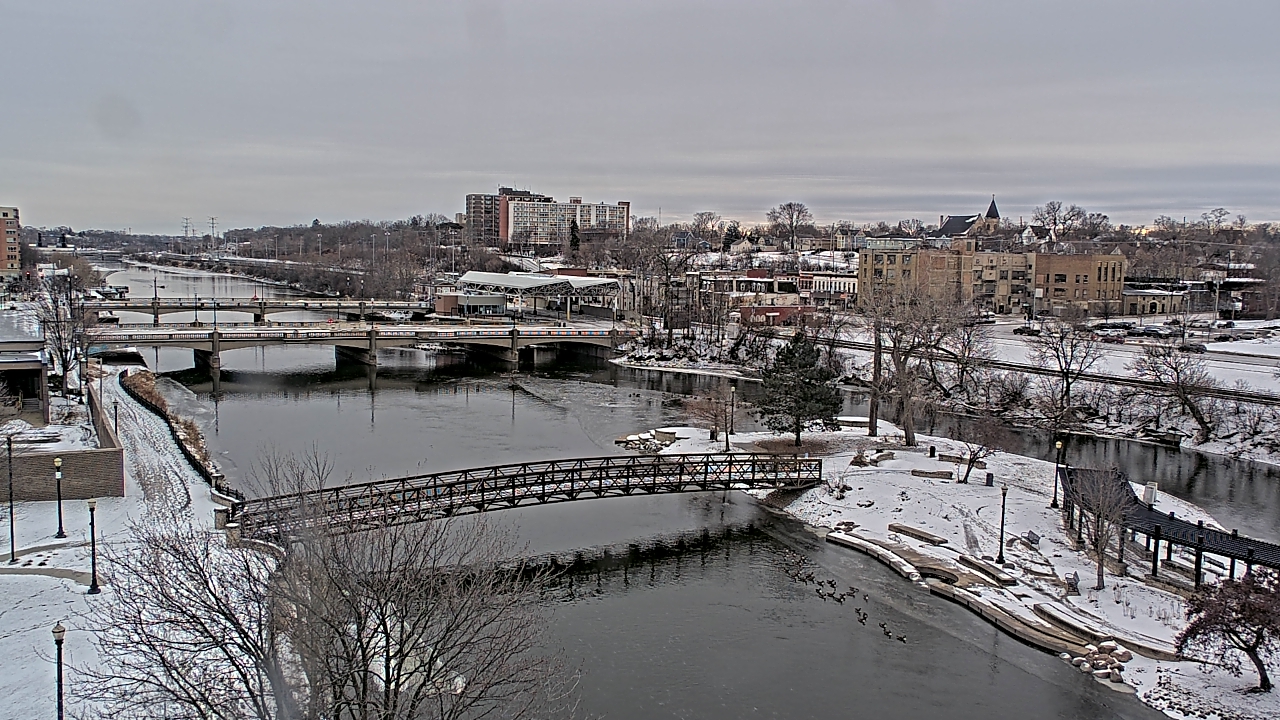 Thumbnail for current weather camera view from City of Elgin in Elgin, Illinois