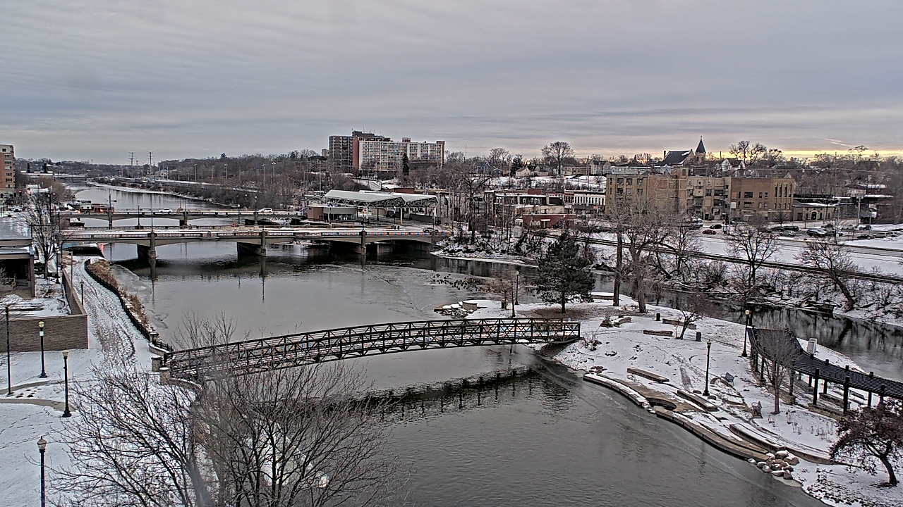 Thumbnail for current weather camera view from City of Elgin in Elgin, Illinois