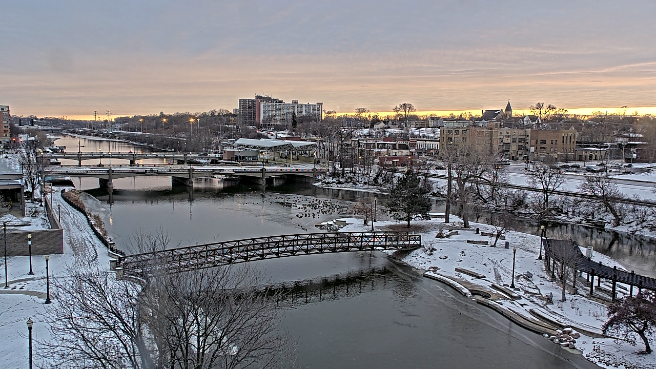 Thumbnail for current weather camera view from City of Elgin in Elgin, Illinois