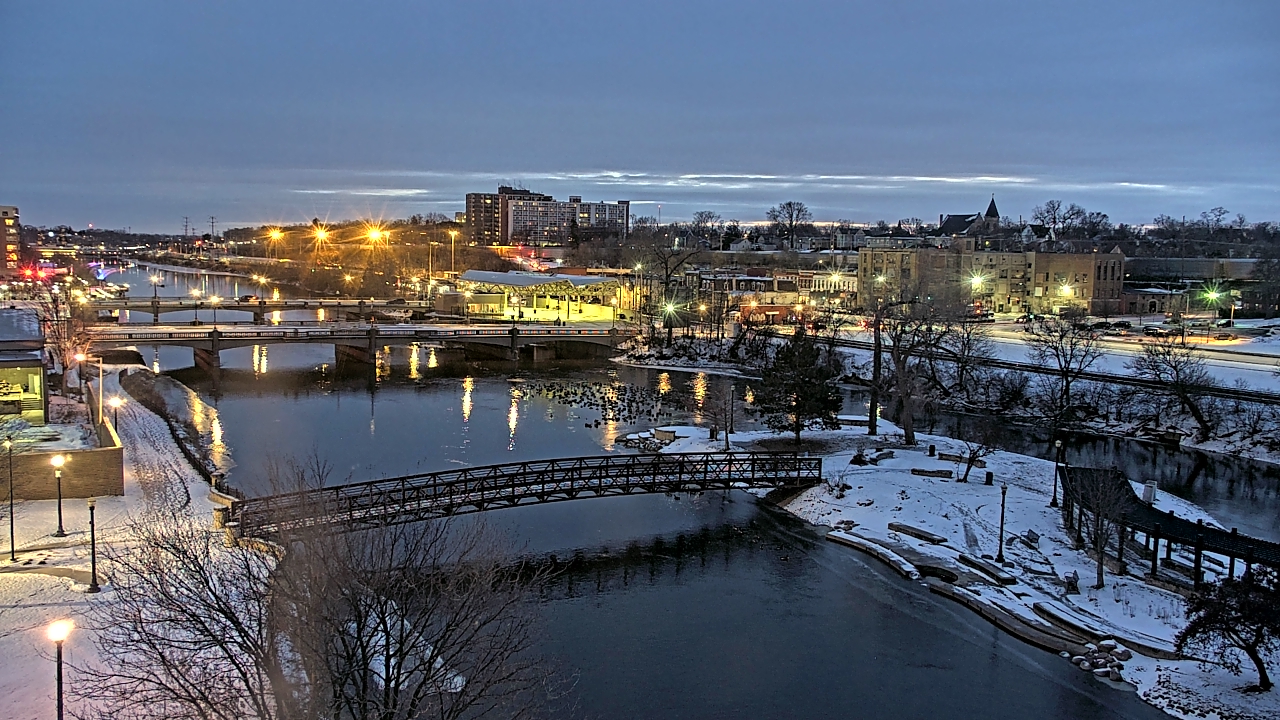 Thumbnail for current weather camera view from City of Elgin in Elgin, Illinois