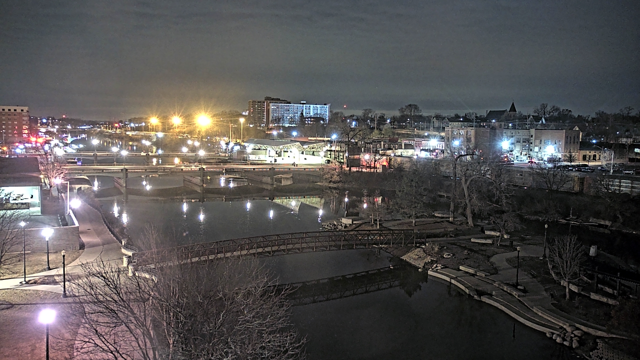 Thumbnail for current weather camera view from City of Elgin in Elgin, Illinois