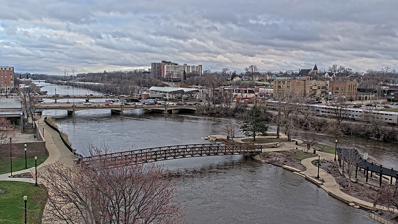 Thumbnail for current weather camera view from City of Elgin in Elgin, Illinois