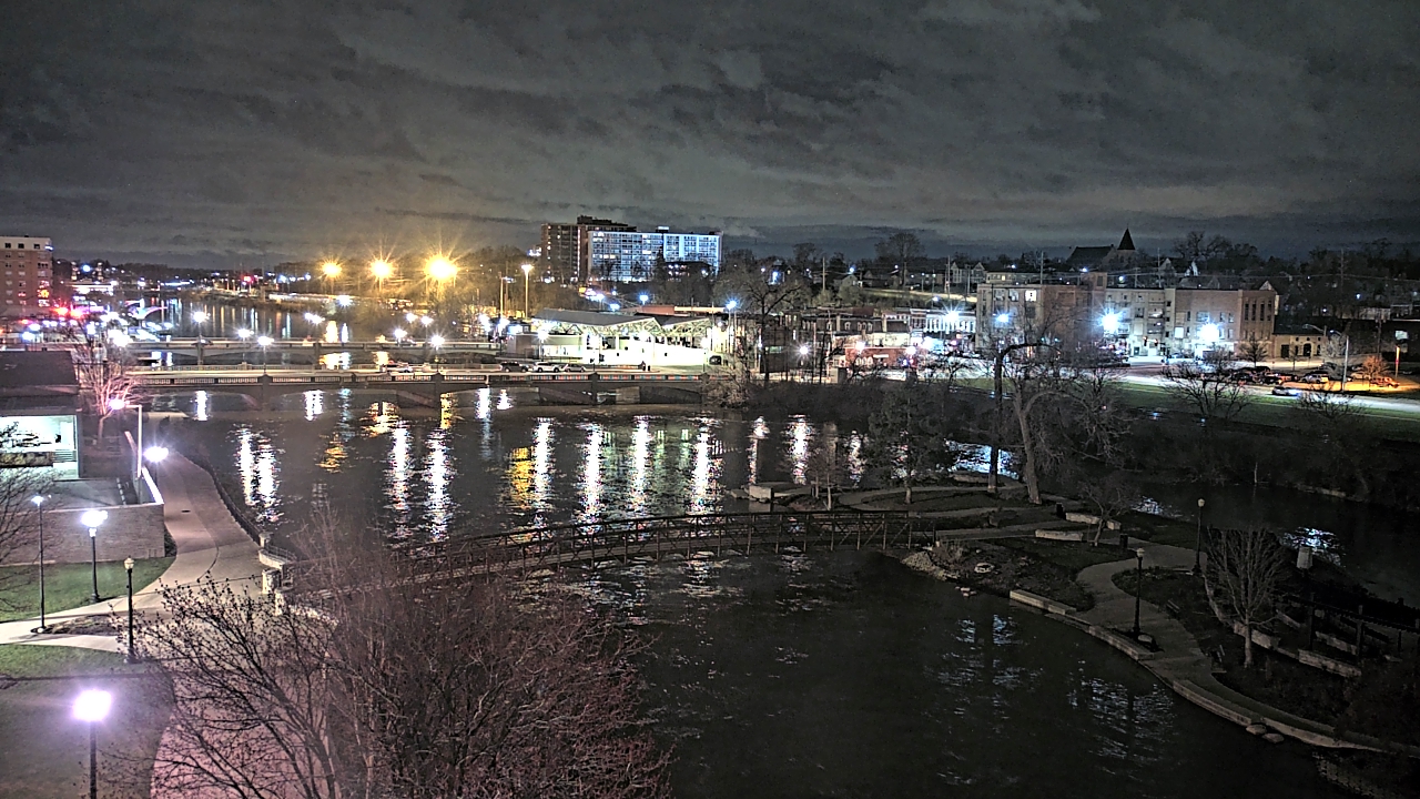 Thumbnail for current weather camera view from City of Elgin in Elgin, Illinois