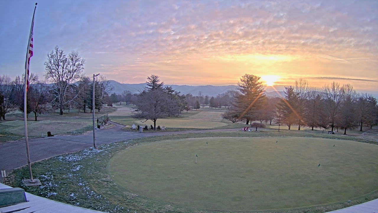 Thumbnail for current weather camera view from Elks Country Club in McDermott, Ohio