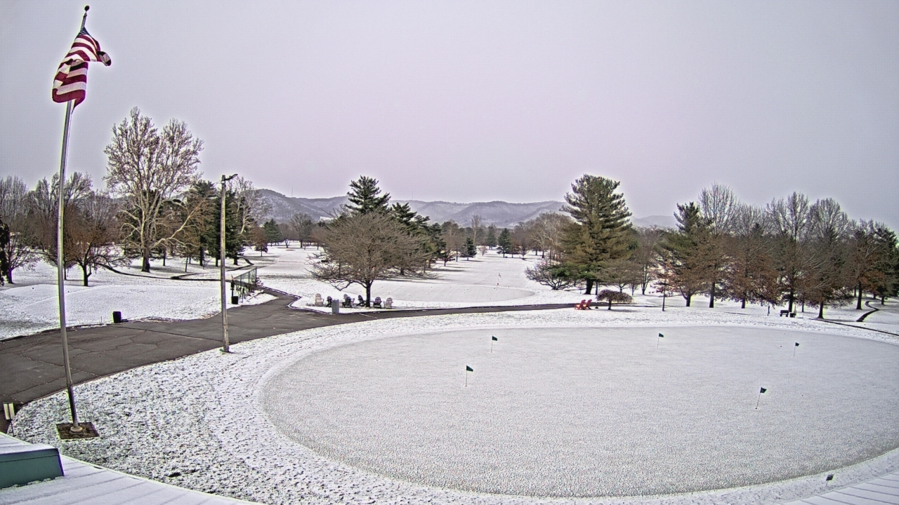 Thumbnail for current weather camera view from Elks Country Club in McDermott, Ohio