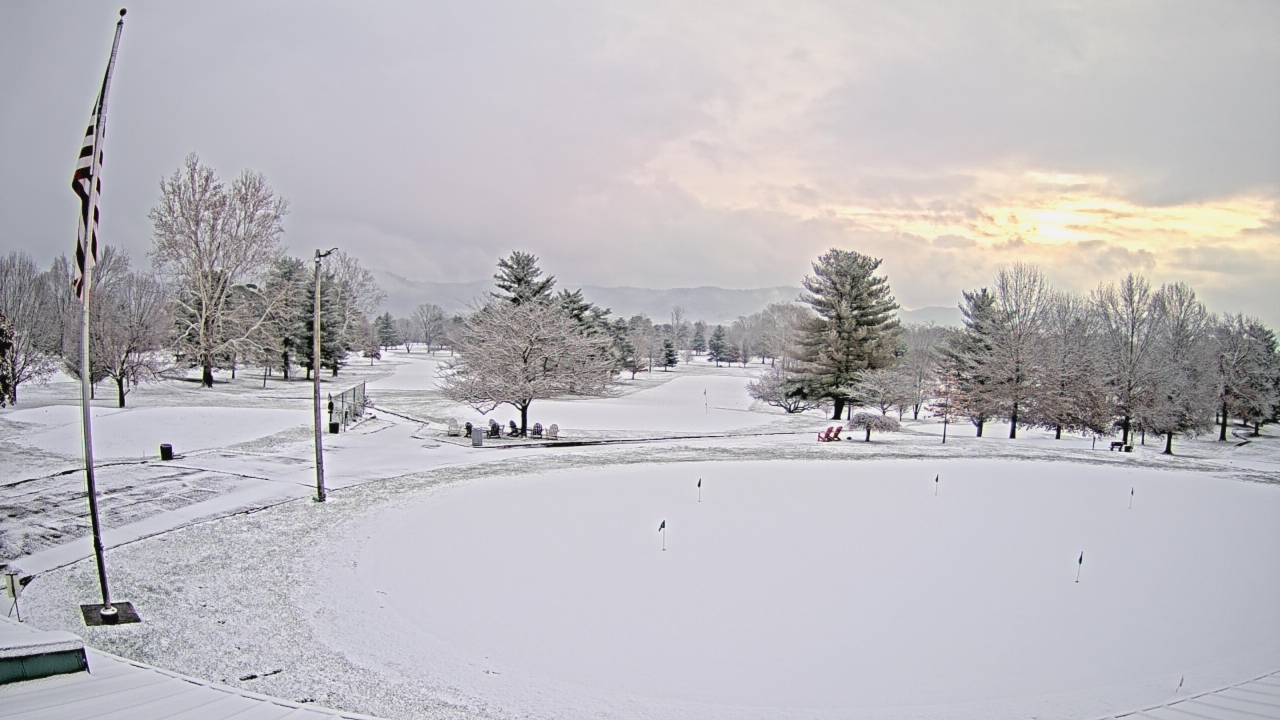 Thumbnail for current weather camera view from Elks Country Club in McDermott, Ohio
