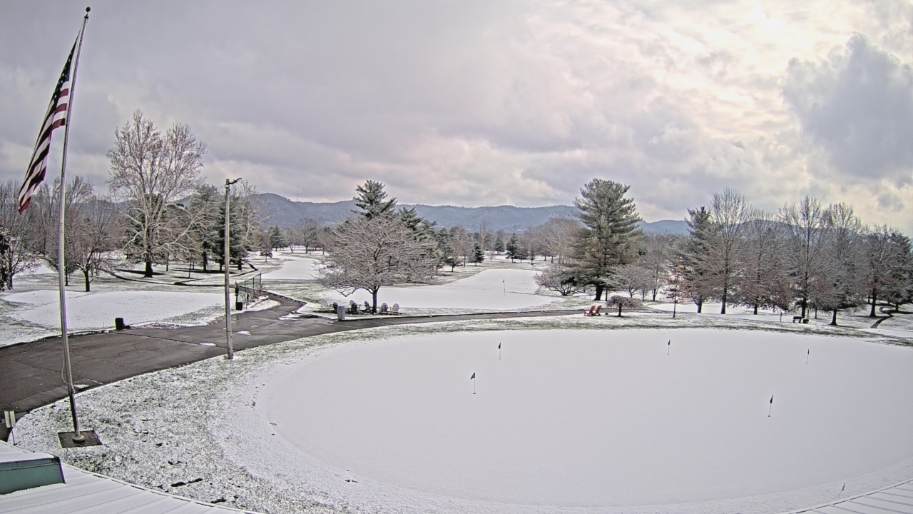 Thumbnail for current weather camera view from Elks Country Club in McDermott, Ohio