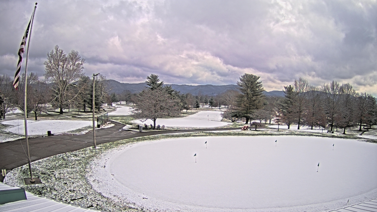 Thumbnail for current weather camera view from Elks Country Club in McDermott, Ohio