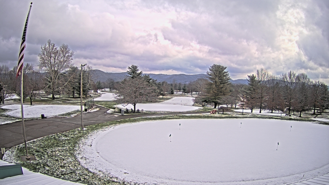 Thumbnail for current weather camera view from Elks Country Club in McDermott, Ohio