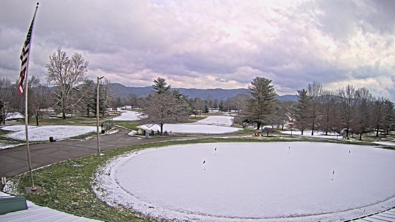 Thumbnail for current weather camera view from Elks Country Club in McDermott, Ohio