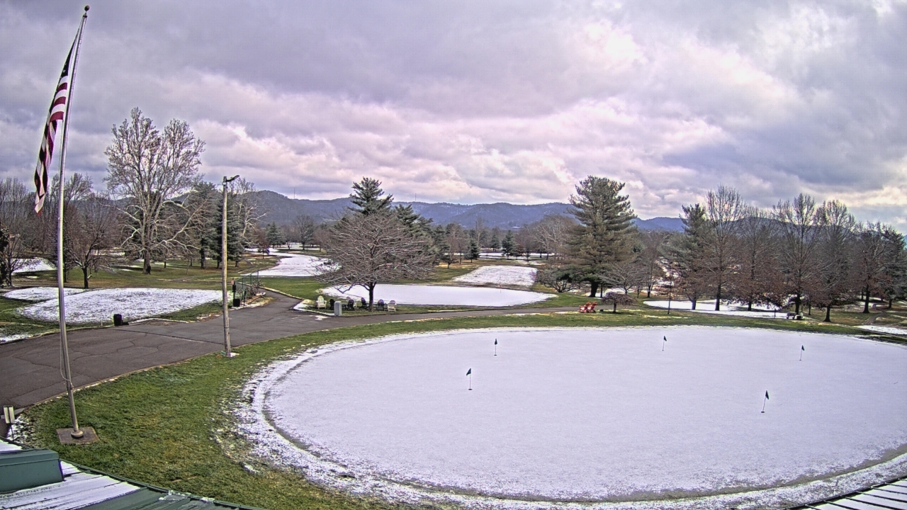 Thumbnail for current weather camera view from Elks Country Club in McDermott, Ohio