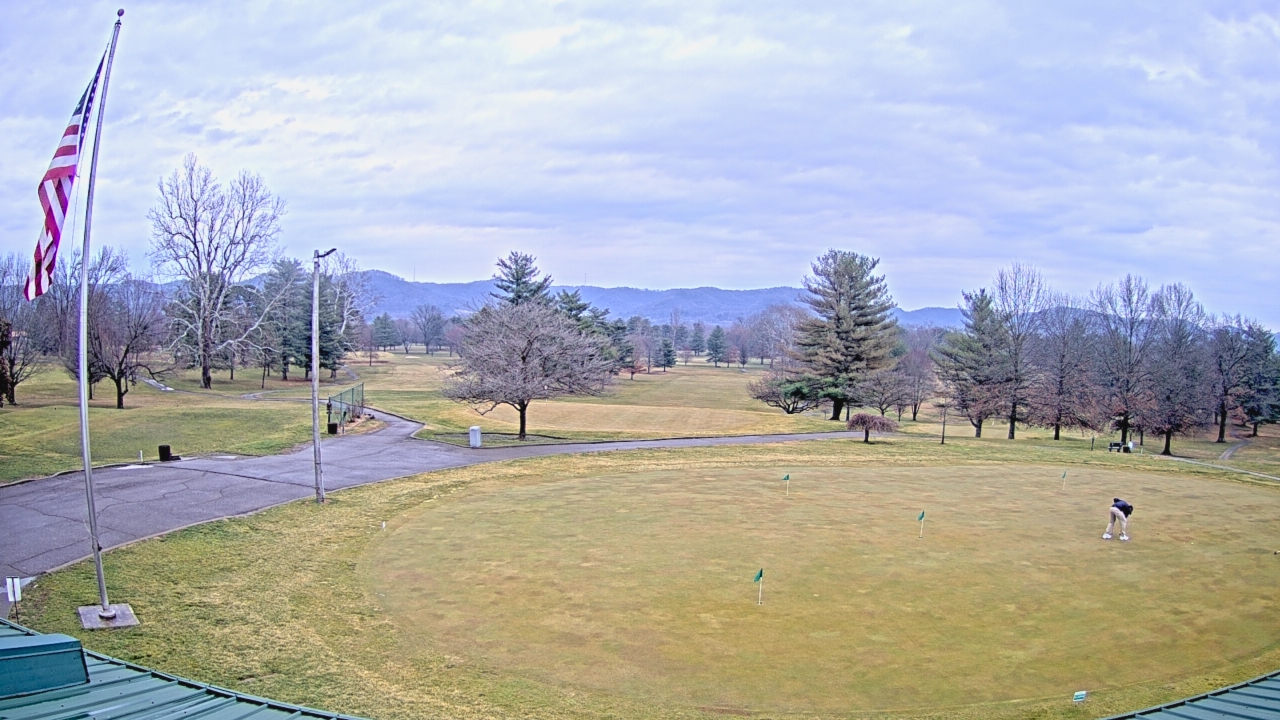 Thumbnail for current weather camera view from Elks Country Club in McDermott, Ohio