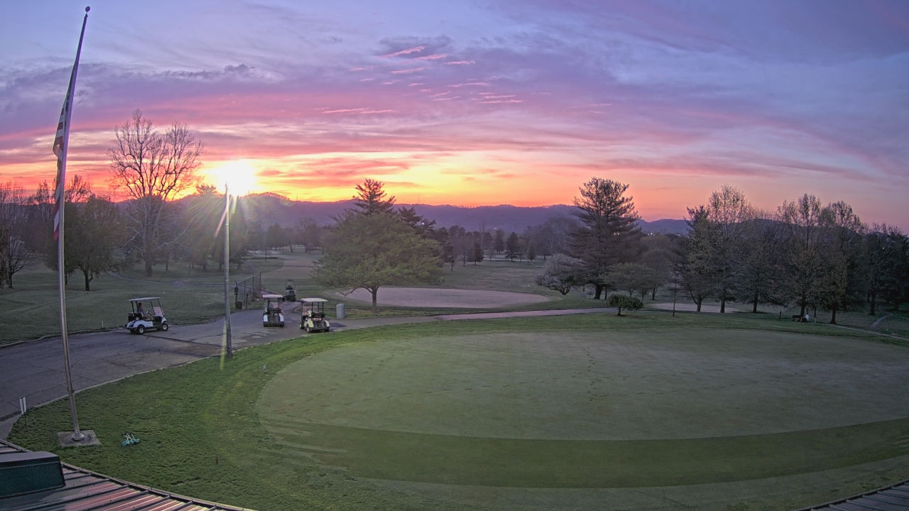 Thumbnail for current weather camera view from Elks Country Club in McDermott, Ohio