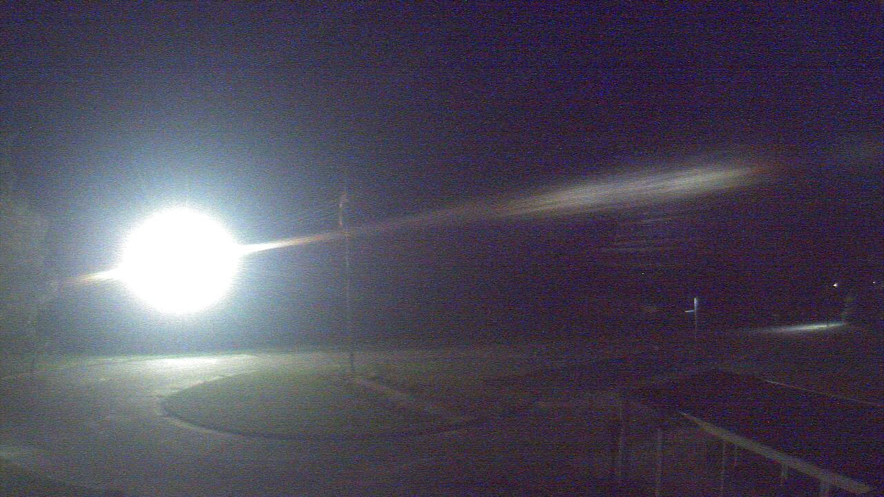 Thumbnail for current weather camera view from Bladen Lakes Primary School in Elizabethtown, North Carolina
