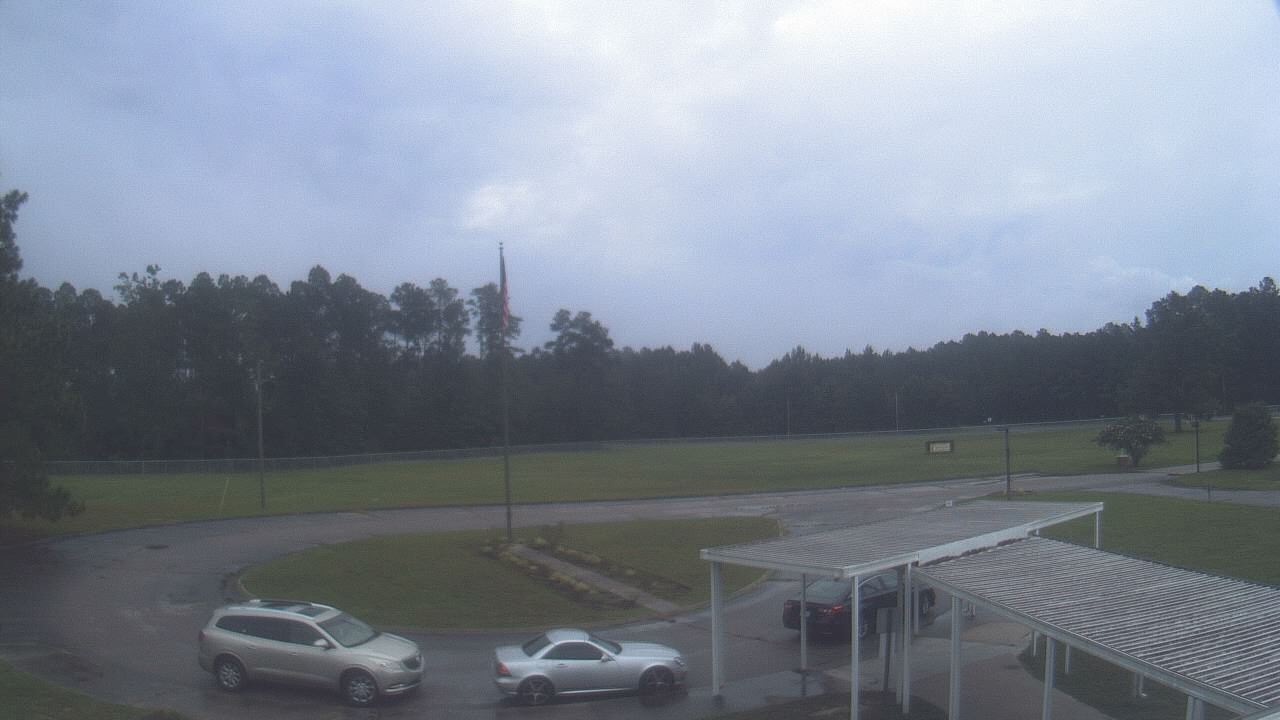 Thumbnail for current weather camera view from Bladen Lakes Primary School in Elizabethtown, North Carolina