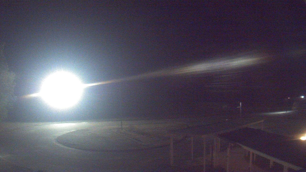 Thumbnail for current weather camera view from Bladen Lakes Primary School in Elizabethtown, North Carolina
