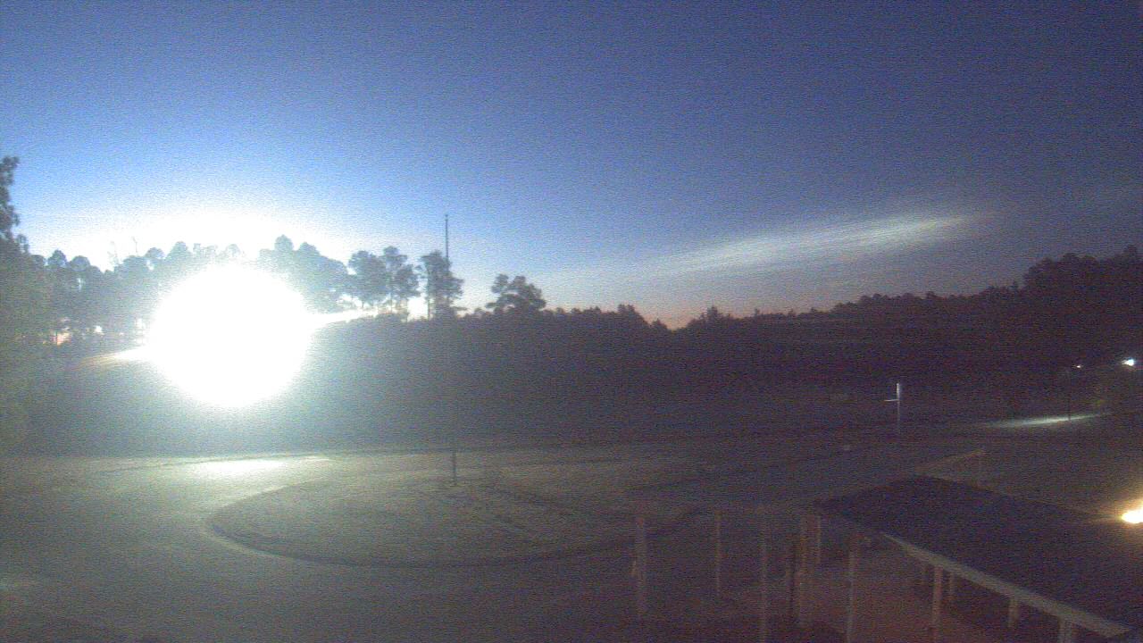 Thumbnail for current weather camera view from Bladen Lakes Primary School in Elizabethtown, North Carolina