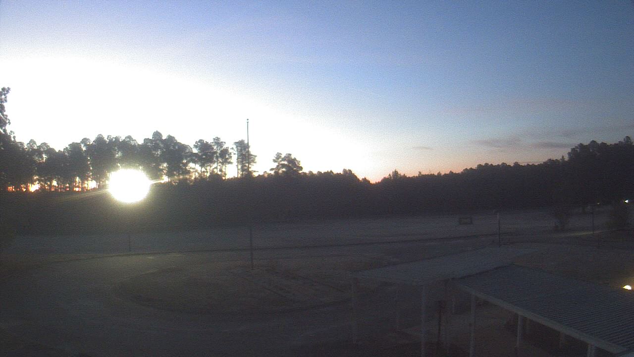 Thumbnail for current weather camera view from Bladen Lakes Primary School in Elizabethtown, North Carolina