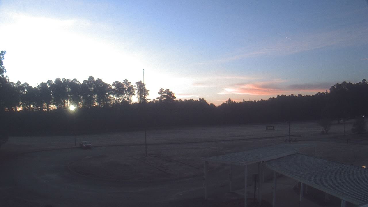 Thumbnail for current weather camera view from Bladen Lakes Primary School in Elizabethtown, North Carolina