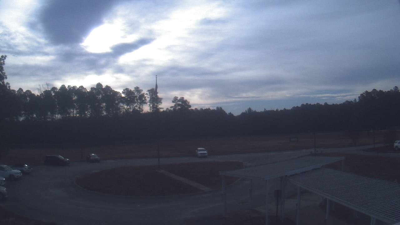 Thumbnail for current weather camera view from Bladen Lakes Primary School in Elizabethtown, North Carolina