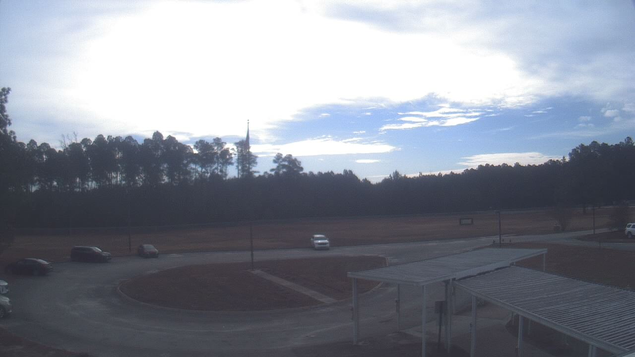 Thumbnail for current weather camera view from Bladen Lakes Primary School in Elizabethtown, North Carolina