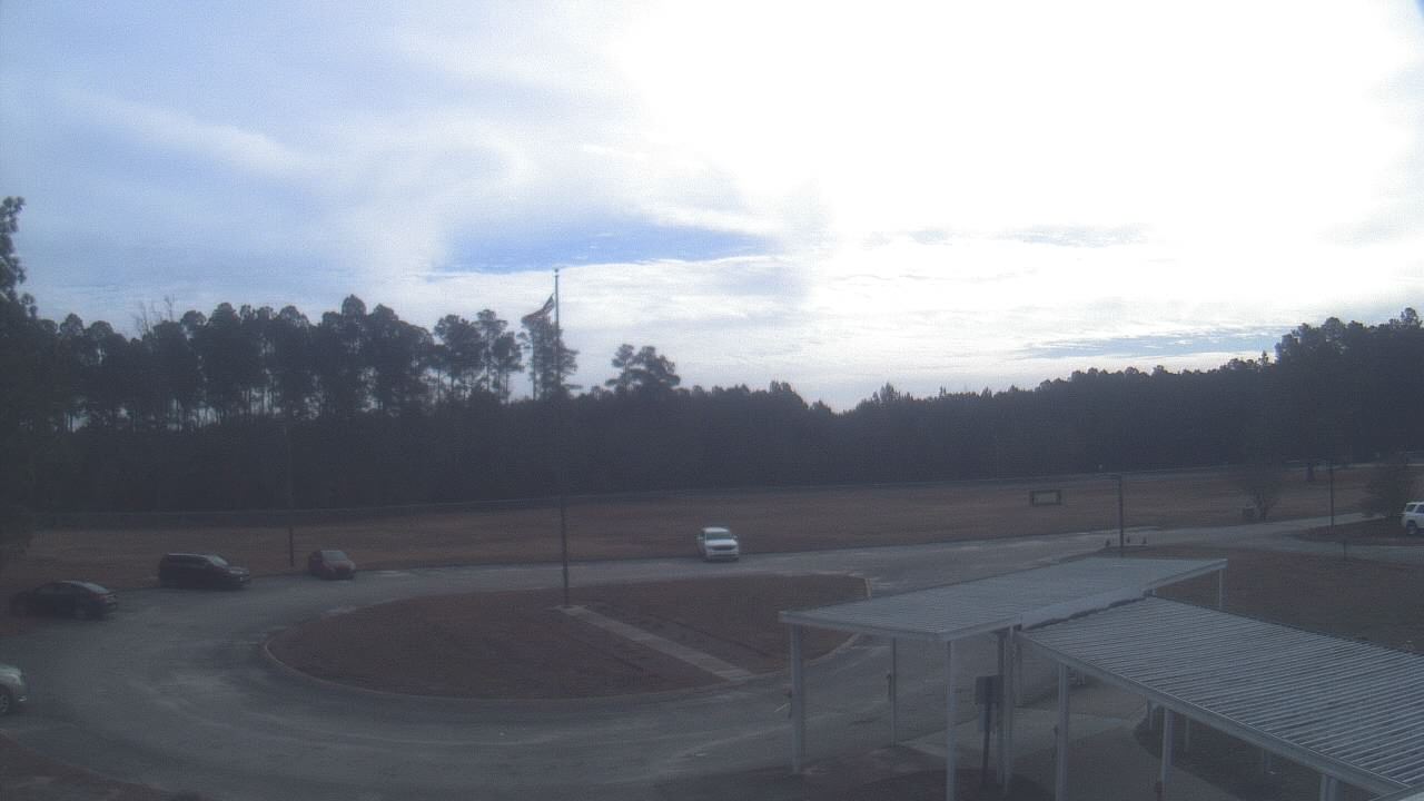 Thumbnail for current weather camera view from Bladen Lakes Primary School in Elizabethtown, North Carolina
