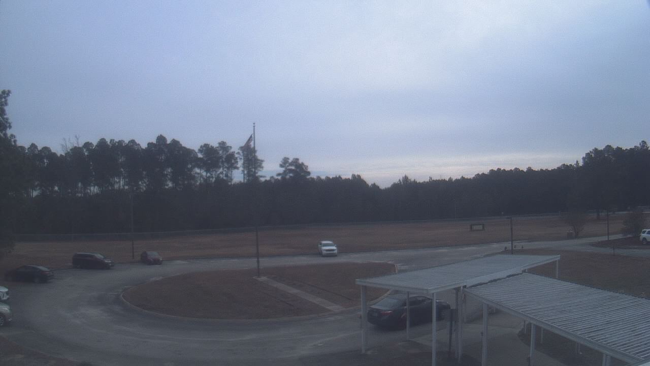Thumbnail for current weather camera view from Bladen Lakes Primary School in Elizabethtown, North Carolina
