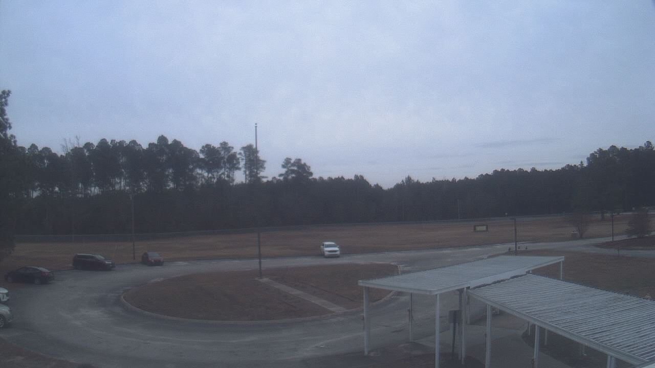 Thumbnail for current weather camera view from Bladen Lakes Primary School in Elizabethtown, North Carolina