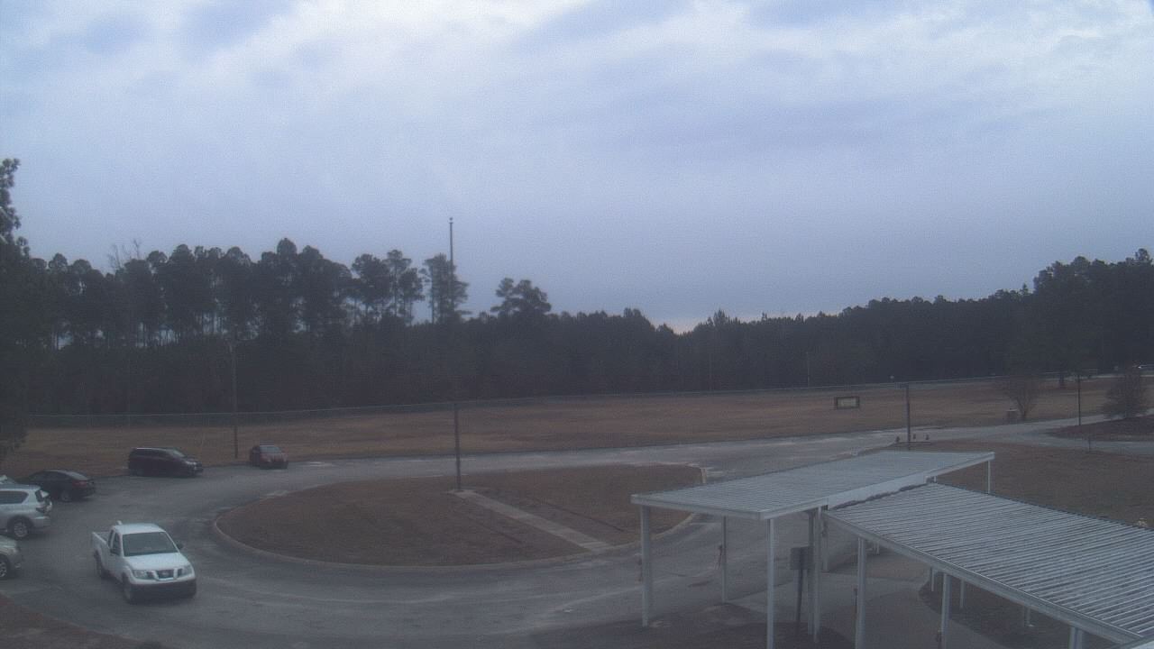 Thumbnail for current weather camera view from Bladen Lakes Primary School in Elizabethtown, North Carolina